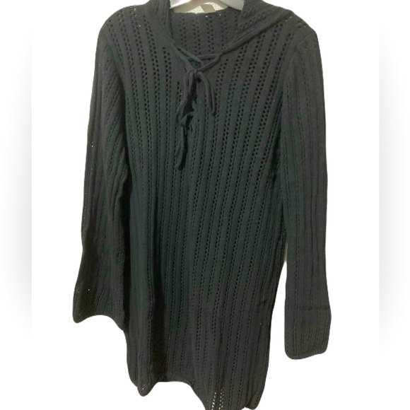 H&M Black V-Neck Knit Sweater - Picture 1 of 2